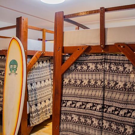 Surf & Party Weligama Hostel Kültér fotó