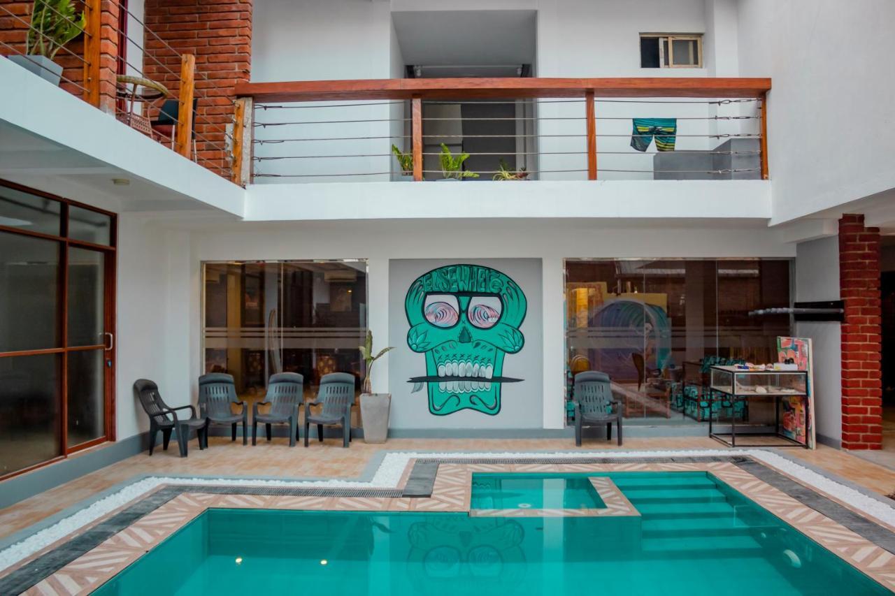 Surf & Party Weligama Hostel Kültér fotó