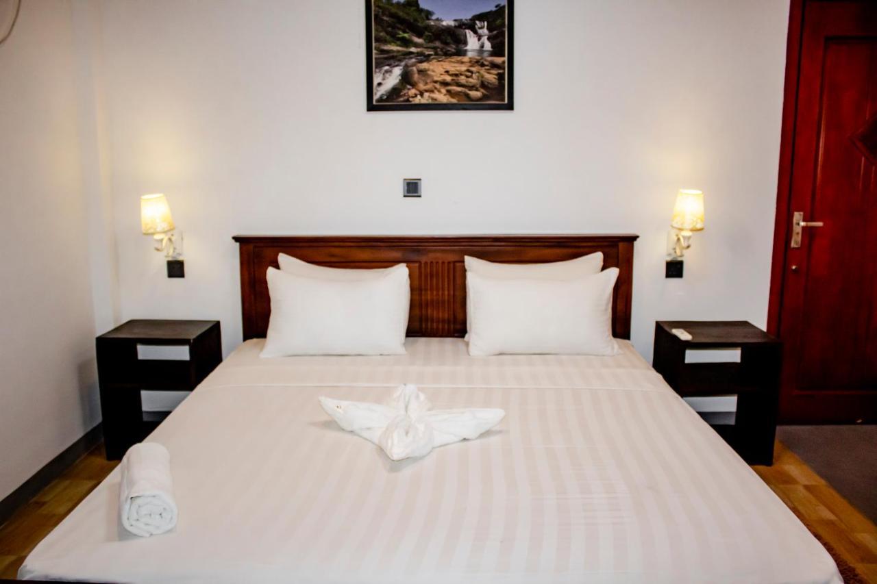 Surf & Party Weligama Hostel Kültér fotó