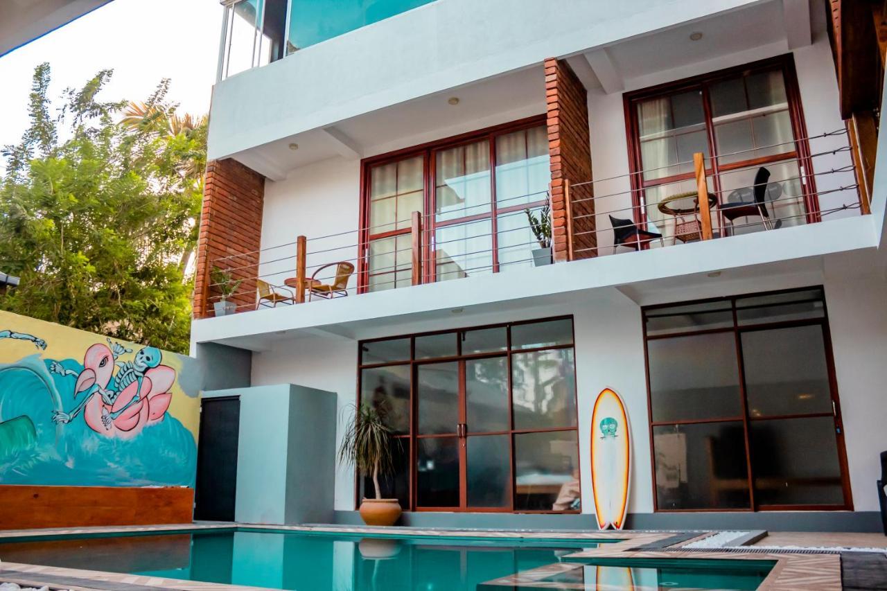 Surf & Party Weligama Hostel Kültér fotó