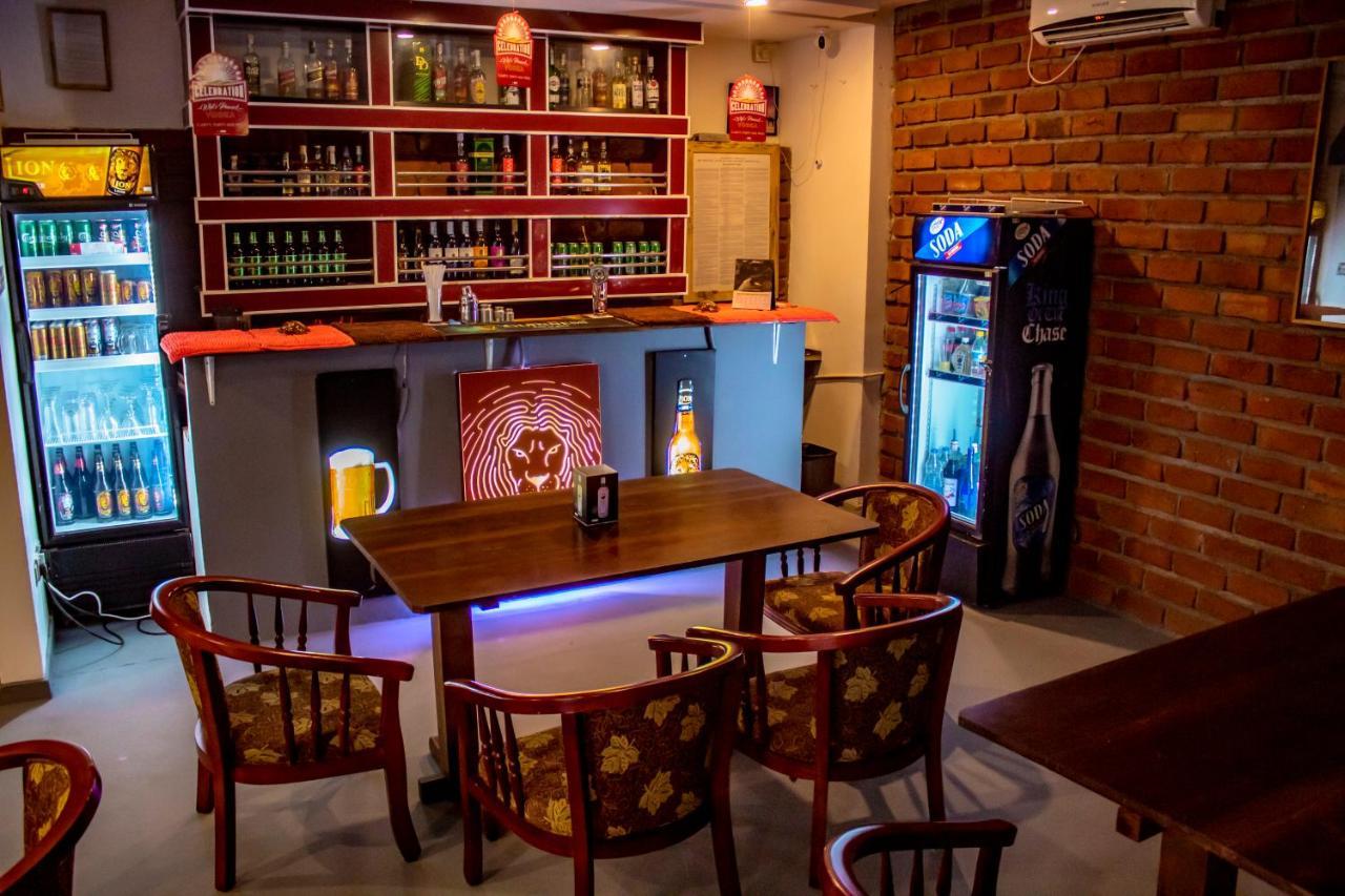 Surf & Party Weligama Hostel Kültér fotó