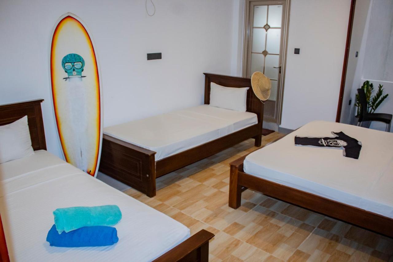 Surf & Party Weligama Hostel Kültér fotó