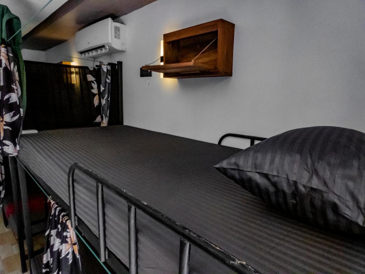 Surf & Party Weligama Hostel Kültér fotó